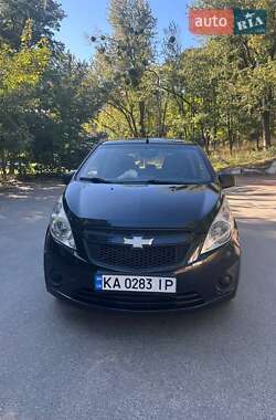 Хэтчбек Chevrolet Spark 2011 в 