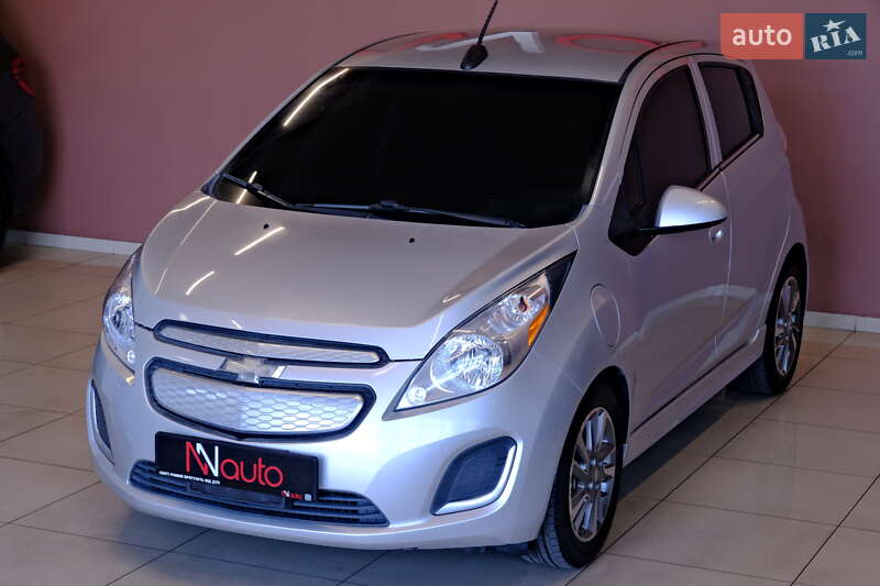 Хэтчбек Chevrolet Spark 2015 в Одессе