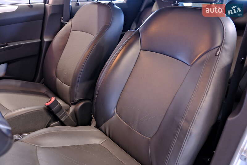 Хэтчбек Chevrolet Spark 2015 в Одессе