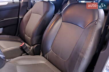 Хетчбек Chevrolet Spark 2015 в 