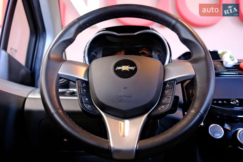 Хэтчбек Chevrolet Spark 2015 в Одессе