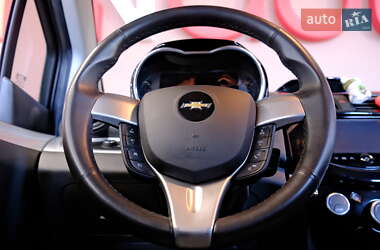 Хетчбек Chevrolet Spark 2015 в 