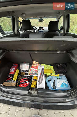 Хетчбек Chevrolet Spark 2011 в 