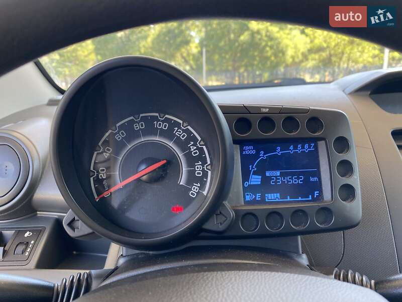 Хэтчбек Chevrolet Spark 2010 в Николаеве