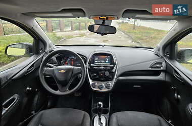 Хэтчбек Chevrolet Spark 2017 в 