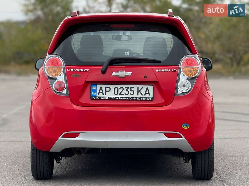 Хетчбек Chevrolet Spark 2010 в Запоріжжі