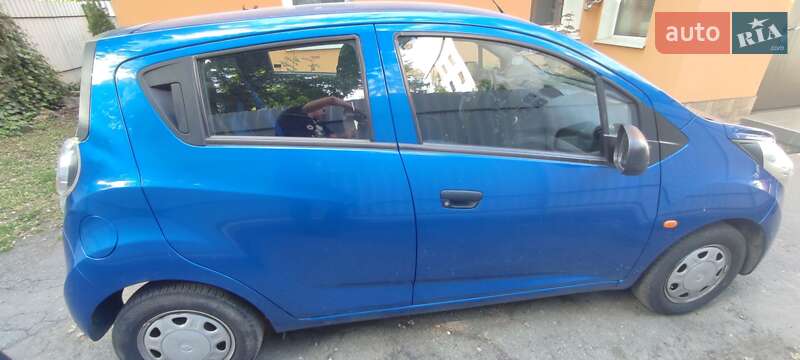 Хэтчбек Chevrolet Spark 2010 в Хмельницком
