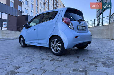 Хэтчбек Chevrolet Spark 2014 в Ровно