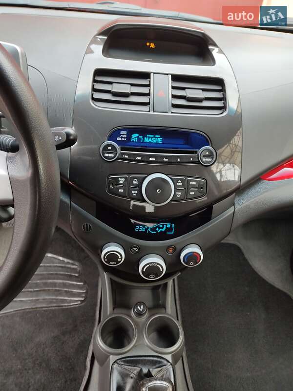 Хетчбек Chevrolet Spark 2010 в Житомирі
