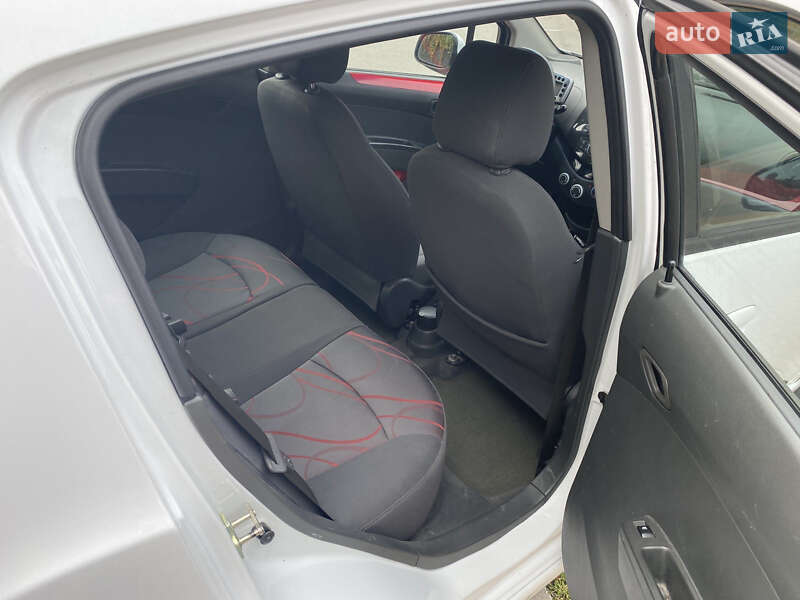 Хэтчбек Chevrolet Spark 2010 в Киеве фото 6 Хэтчбек Chevrolet Spark 2010 в Киеве