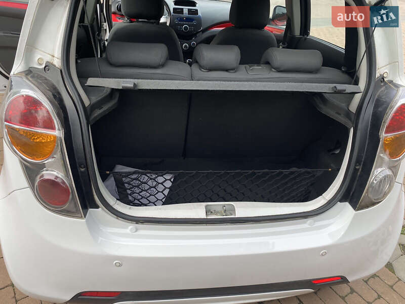 Хэтчбек Chevrolet Spark 2010 в Киеве фото 10 Хэтчбек Chevrolet Spark 2010 в Киеве