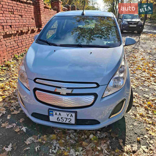 Хетчбек Chevrolet Spark 2013 в Києві фото 6 Хетчбек Chevrolet Spark 2013 в Києві