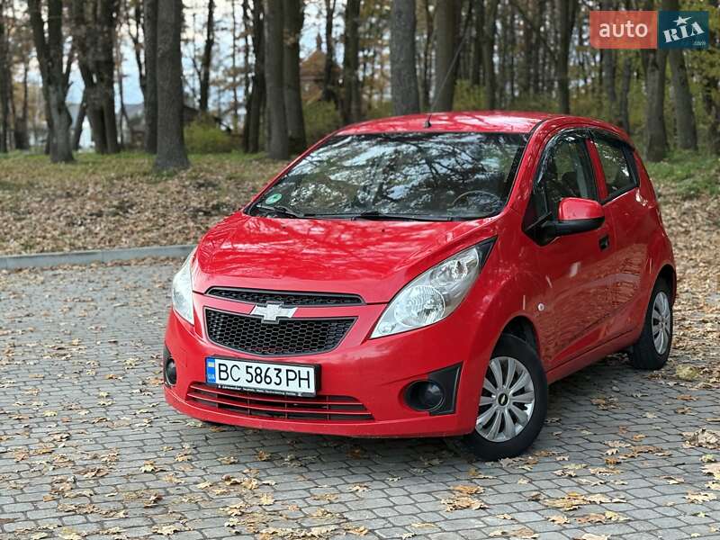 Хетчбек Chevrolet Spark 2011 в Львові фото 2 Хетчбек Chevrolet Spark 2011 в Львові