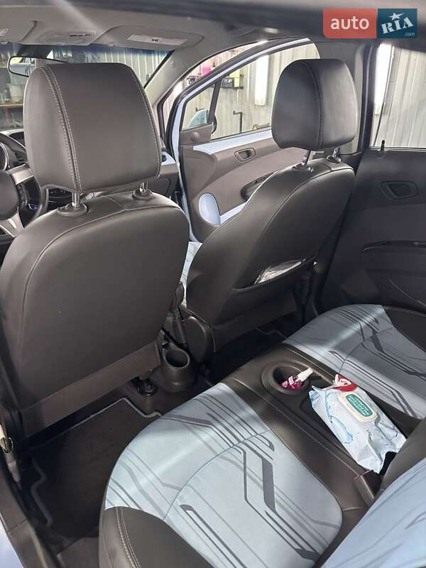 Хетчбек Chevrolet Spark 2015 в Броварах фото 4 Хетчбек Chevrolet Spark 2015 в Броварах