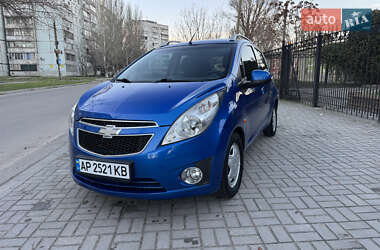 Хетчбек Chevrolet Spark 2010 в Запоріжжі