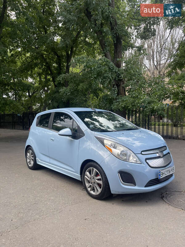 Хэтчбек Chevrolet Spark 2013 в Одессе