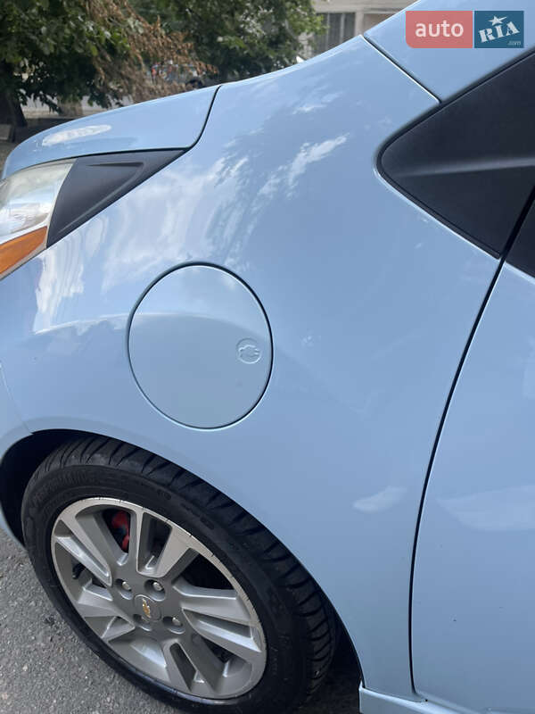 Хэтчбек Chevrolet Spark 2013 в Одессе