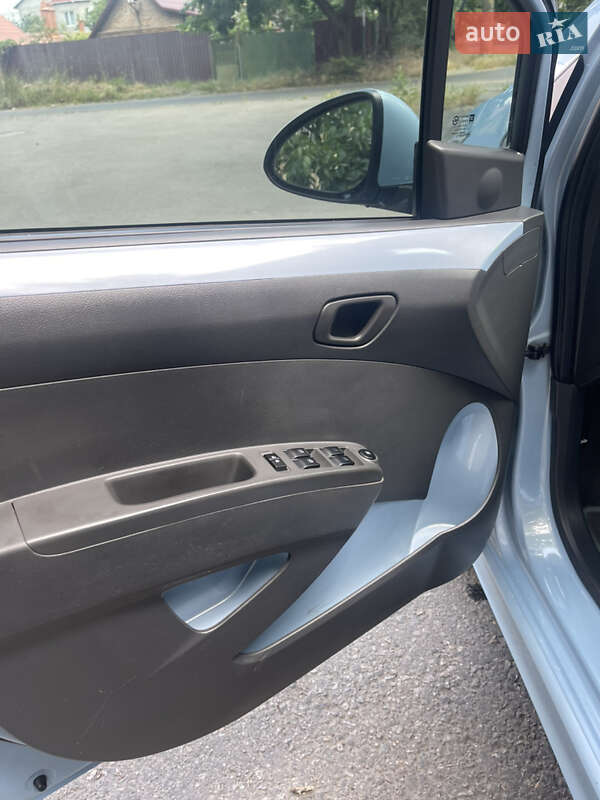 Хэтчбек Chevrolet Spark 2013 в Одессе