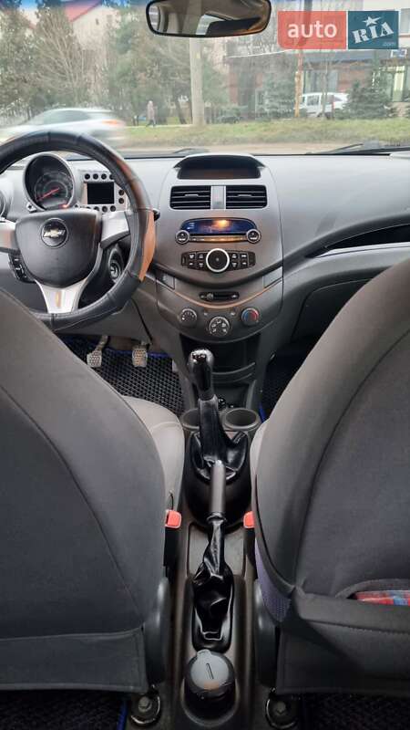 Хэтчбек Chevrolet Spark 2010 в Ивано-Франковске