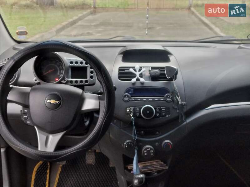 Хэтчбек Chevrolet Spark 2011 в Чернигове