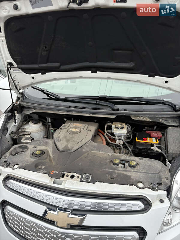 Хэтчбек Chevrolet Spark 2016 в Николаеве