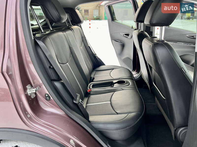 Позашляховик / Кросовер Chevrolet Spark 2020 в Горішніх Плавнях фото 23 Позашляховик / Кросовер Chevrolet Spark 2020 в Горішніх Плавнях