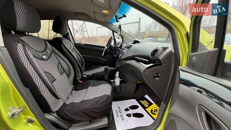 Хэтчбек Chevrolet Spark 2010 в Стрые