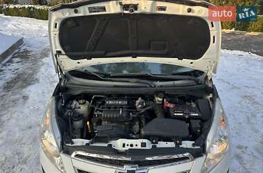 Хетчбек Chevrolet Spark 2012 в Нетішині