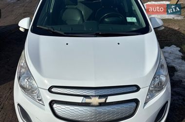 Хетчбек Chevrolet Spark 2015 в Новгород-Сіверському