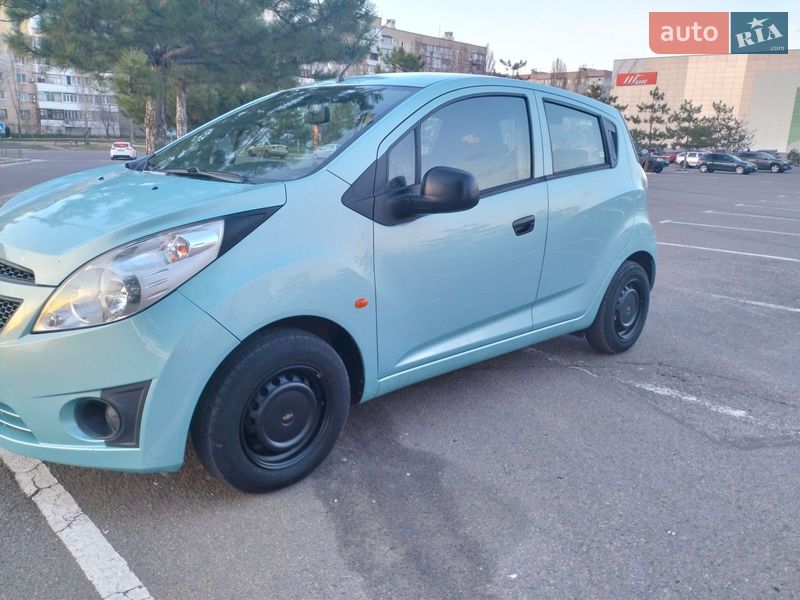 Хэтчбек Chevrolet Spark 2010 в Николаеве
