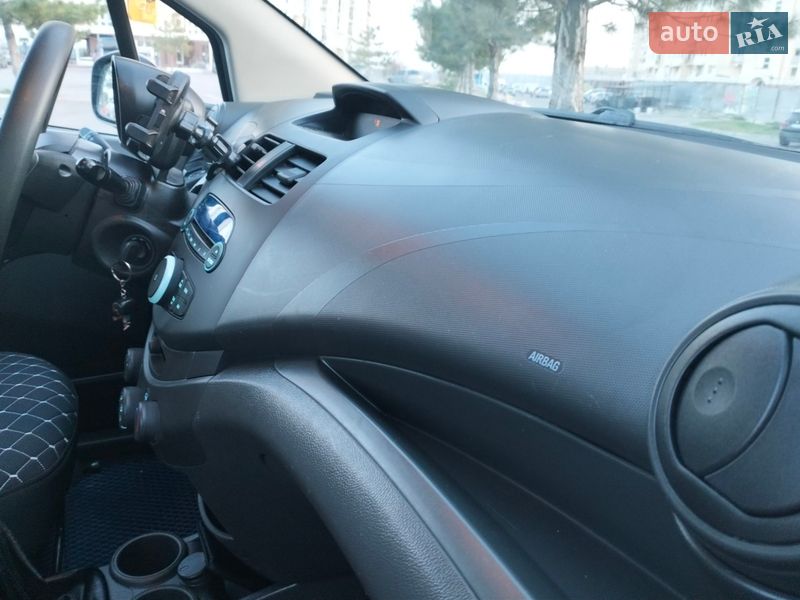 Хэтчбек Chevrolet Spark 2010 в Николаеве