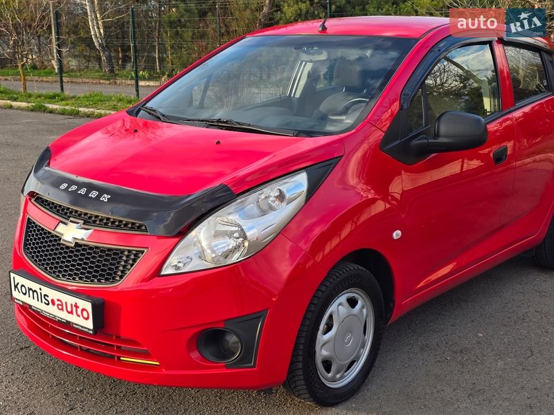 Хэтчбек Chevrolet Spark 2012 в Хмельницком