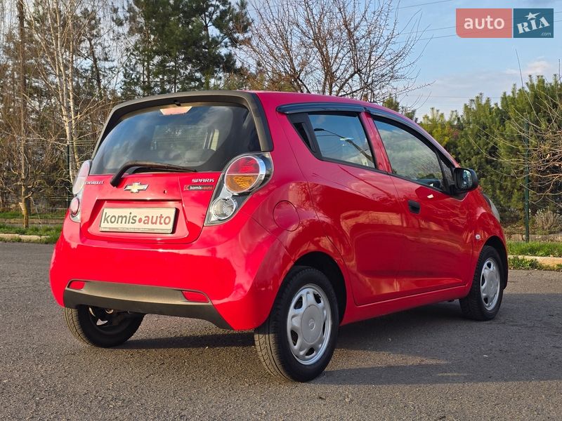 Хэтчбек Chevrolet Spark 2012 в Хмельницком
