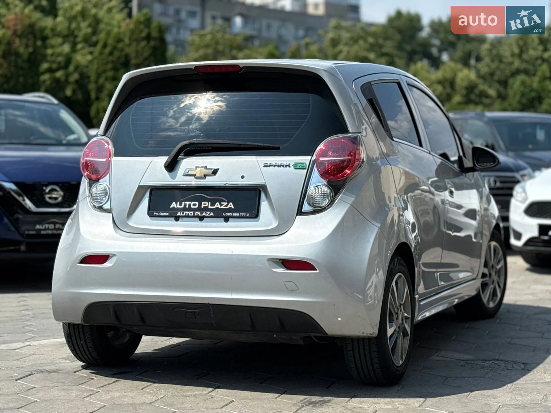 2015 Chevrolet Spark - мініатюра 3