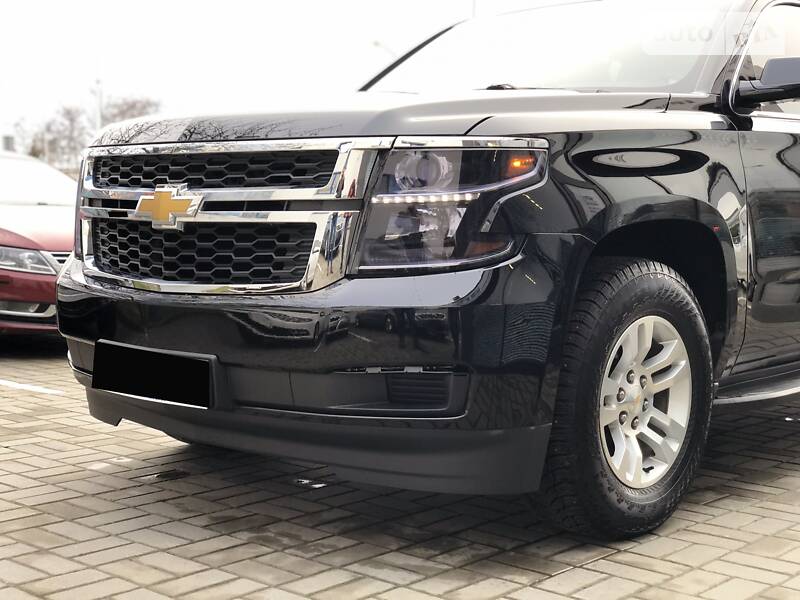 Внедорожник / Кроссовер Chevrolet Suburban 2015 в Львове