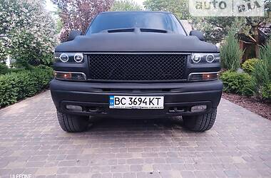 Внедорожник / Кроссовер Chevrolet Suburban 2000 в Жовкве