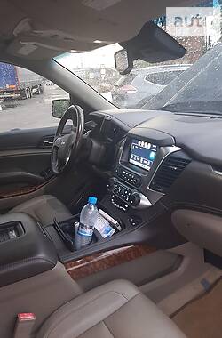 Внедорожник / Кроссовер Chevrolet Suburban 2015 в Черкассах