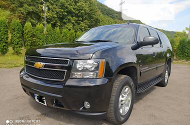 Позашляховик / Кросовер Chevrolet Suburban 2011 в Києві