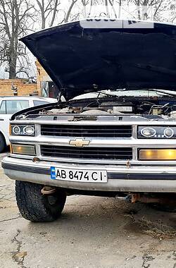 Внедорожник / Кроссовер Chevrolet Suburban 1995 в Виннице