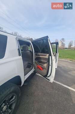 Внедорожник / Кроссовер Chevrolet Suburban 2017 в Киеве