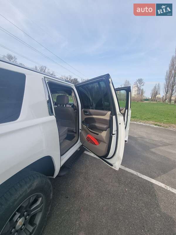 Внедорожник / Кроссовер Chevrolet Suburban 2017 в Киеве фото 23 Внедорожник / Кроссовер Chevrolet Suburban 2017 в Киеве