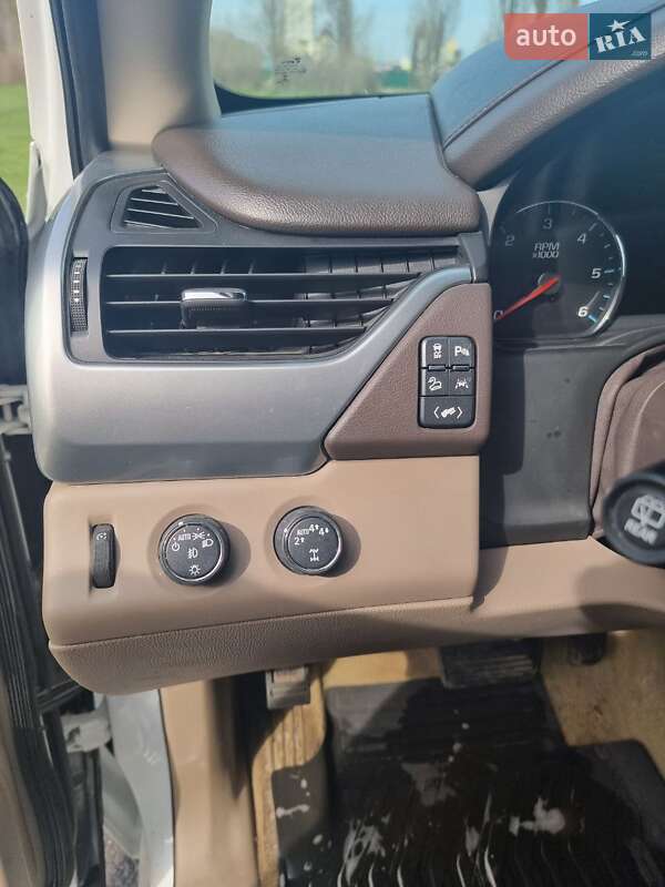 Внедорожник / Кроссовер Chevrolet Suburban 2017 в Киеве фото 41 Внедорожник / Кроссовер Chevrolet Suburban 2017 в Киеве