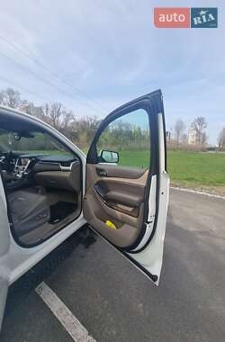 Внедорожник / Кроссовер Chevrolet Suburban 2017 в Киеве