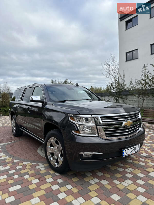 Внедорожник / Кроссовер Chevrolet Suburban 2015 в Калуше