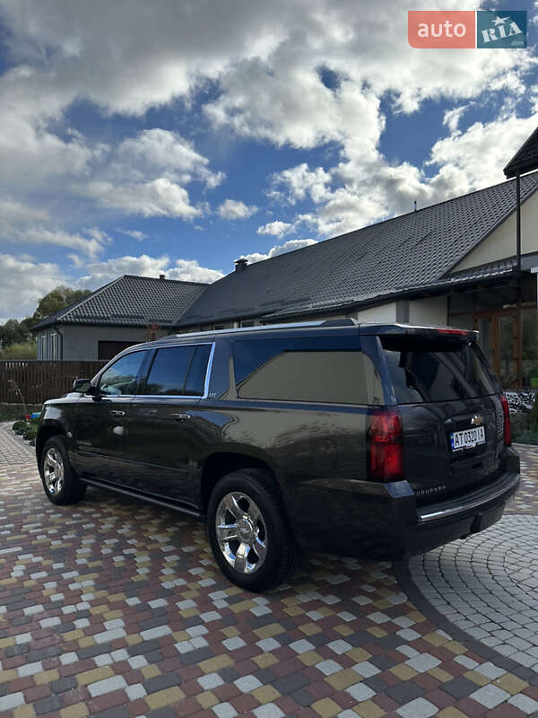 Внедорожник / Кроссовер Chevrolet Suburban 2015 в Калуше