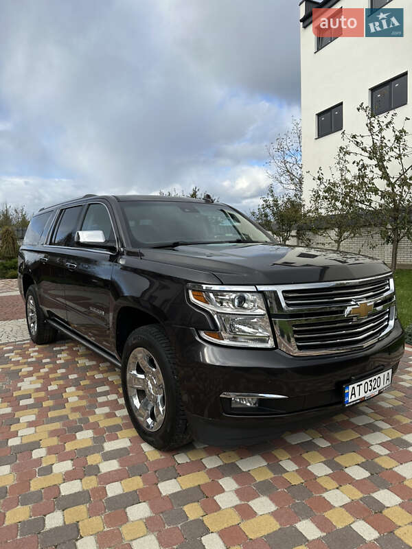 Внедорожник / Кроссовер Chevrolet Suburban 2015 в Калуше