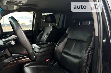 Позашляховик / Кросовер Chevrolet Suburban 2015 в 