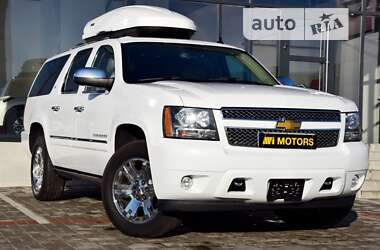 Внедорожник / Кроссовер Chevrolet Suburban 2013 в Киеве