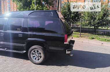 Позашляховик / Кросовер Chevrolet Suburban 1995 в 