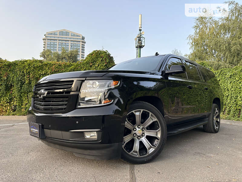 Позашляховик / Кросовер Chevrolet Suburban 2014 в Дніпрі